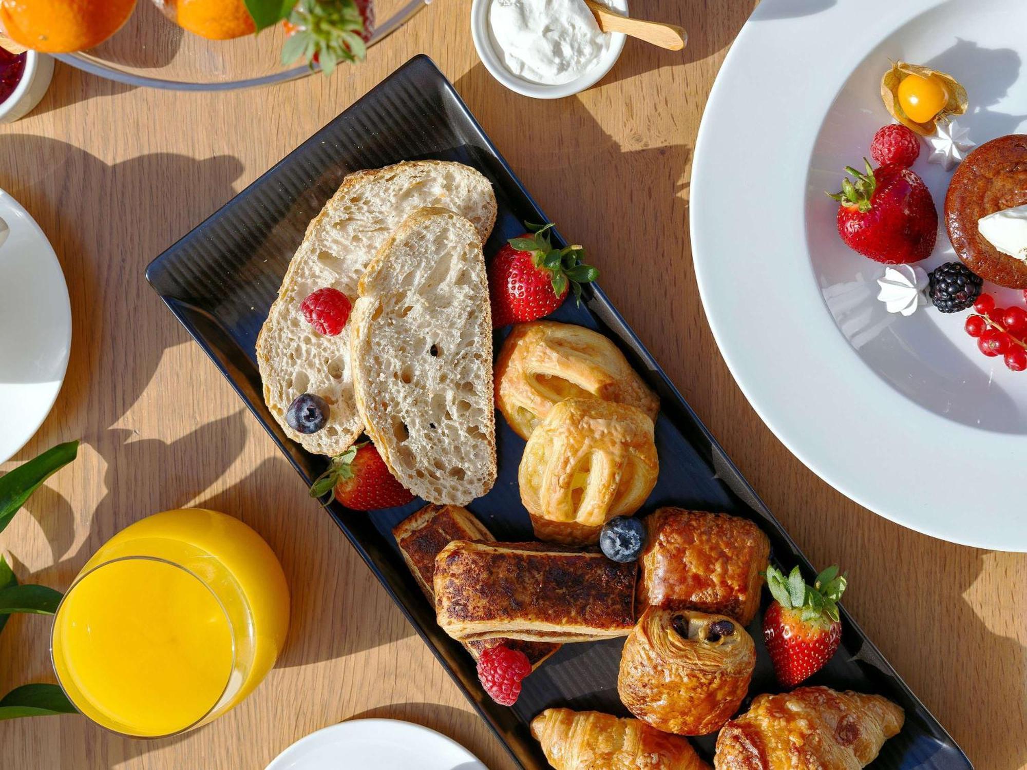Novotel Muscat Airport Dış mekan fotoğraf