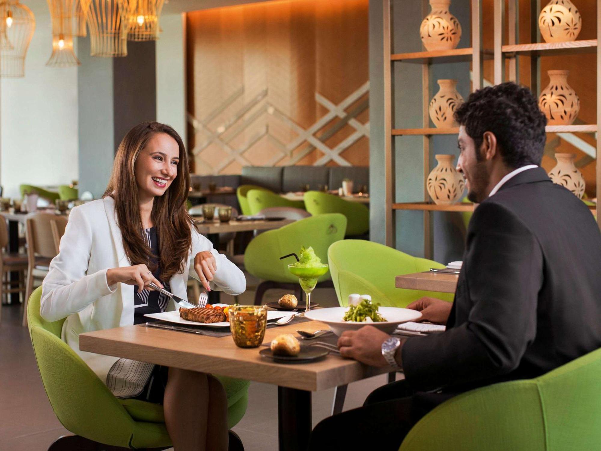 Novotel Muscat Airport Dış mekan fotoğraf